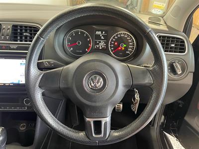 2012 Volkswagen Cross Polo - Thumbnail