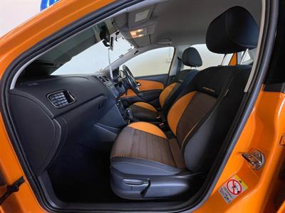 2011 Volkswagen Cross Polo - Thumbnail