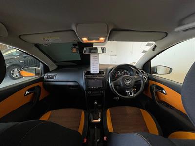 2011 Volkswagen Cross Polo - Thumbnail