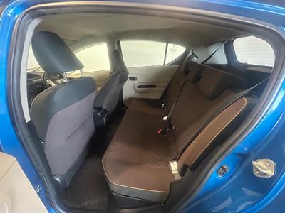 2013 Toyota Aqua Hybrid - Thumbnail