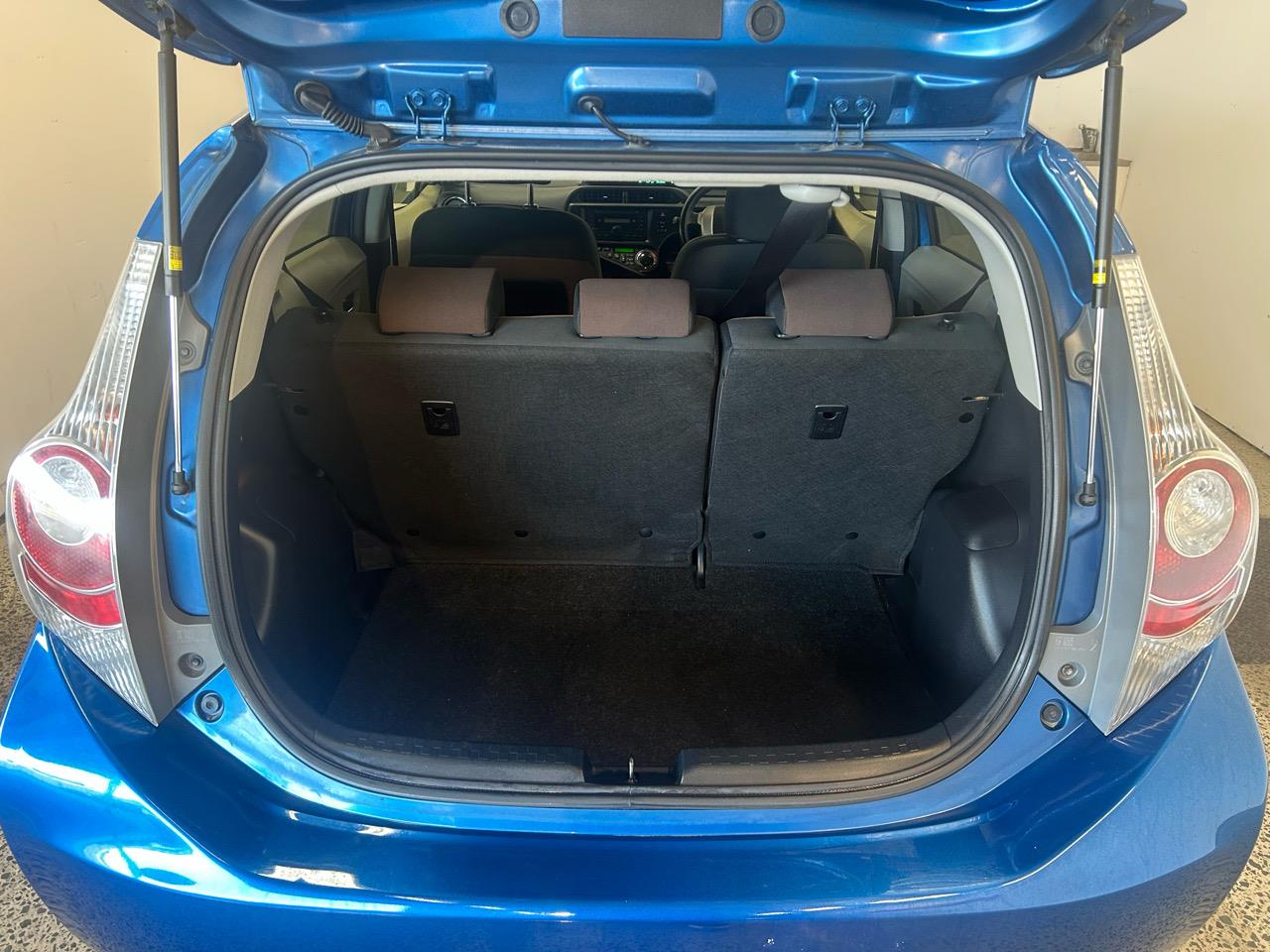 2013 Toyota Aqua Hybrid