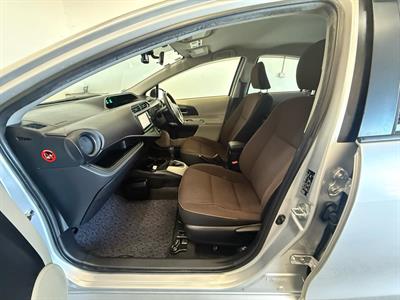 2012 Toyota AQUA - Thumbnail