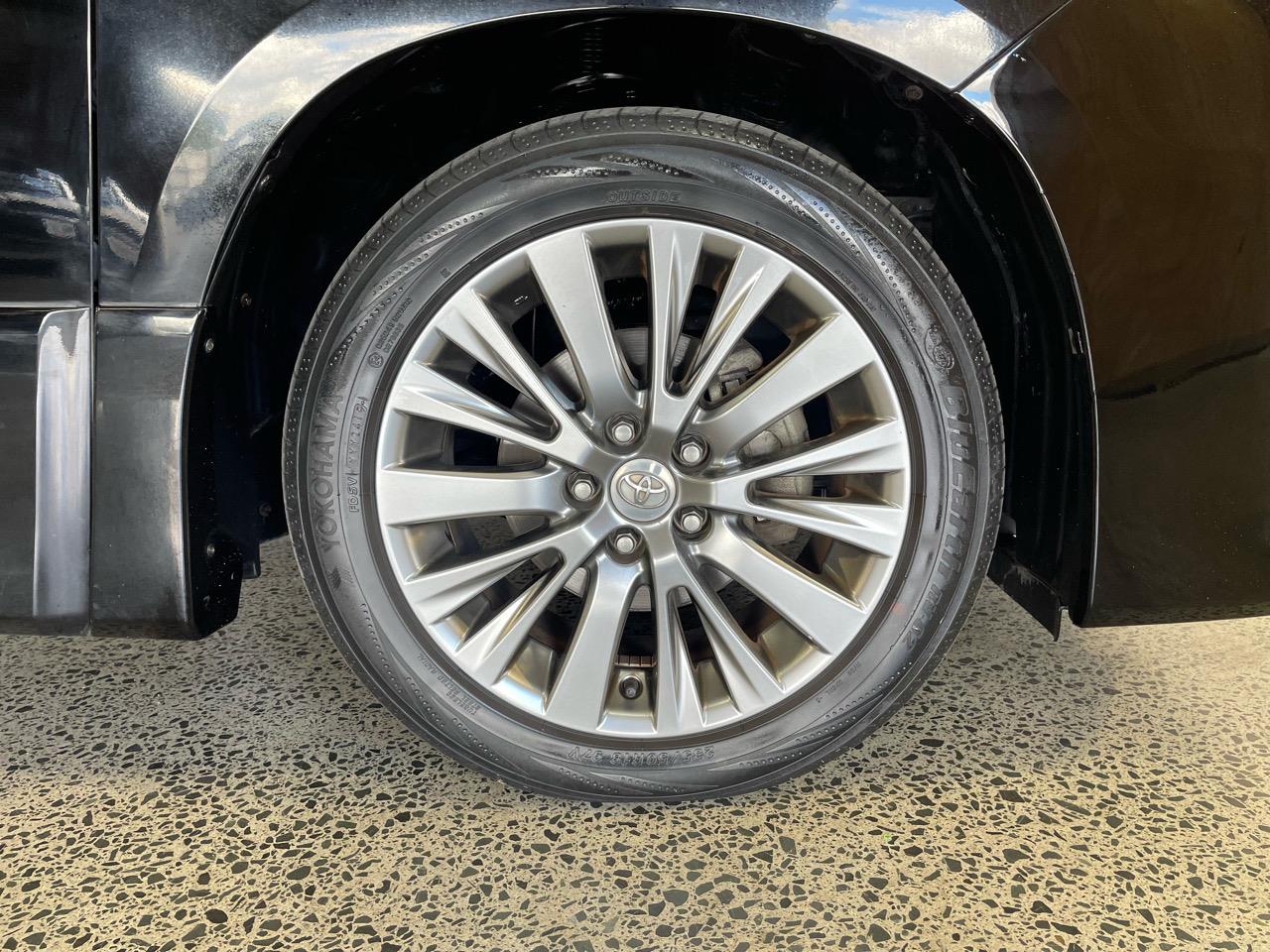 2012 Toyota Alphard