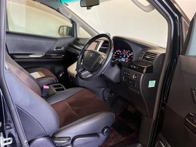 2012 Toyota Alphard - Thumbnail