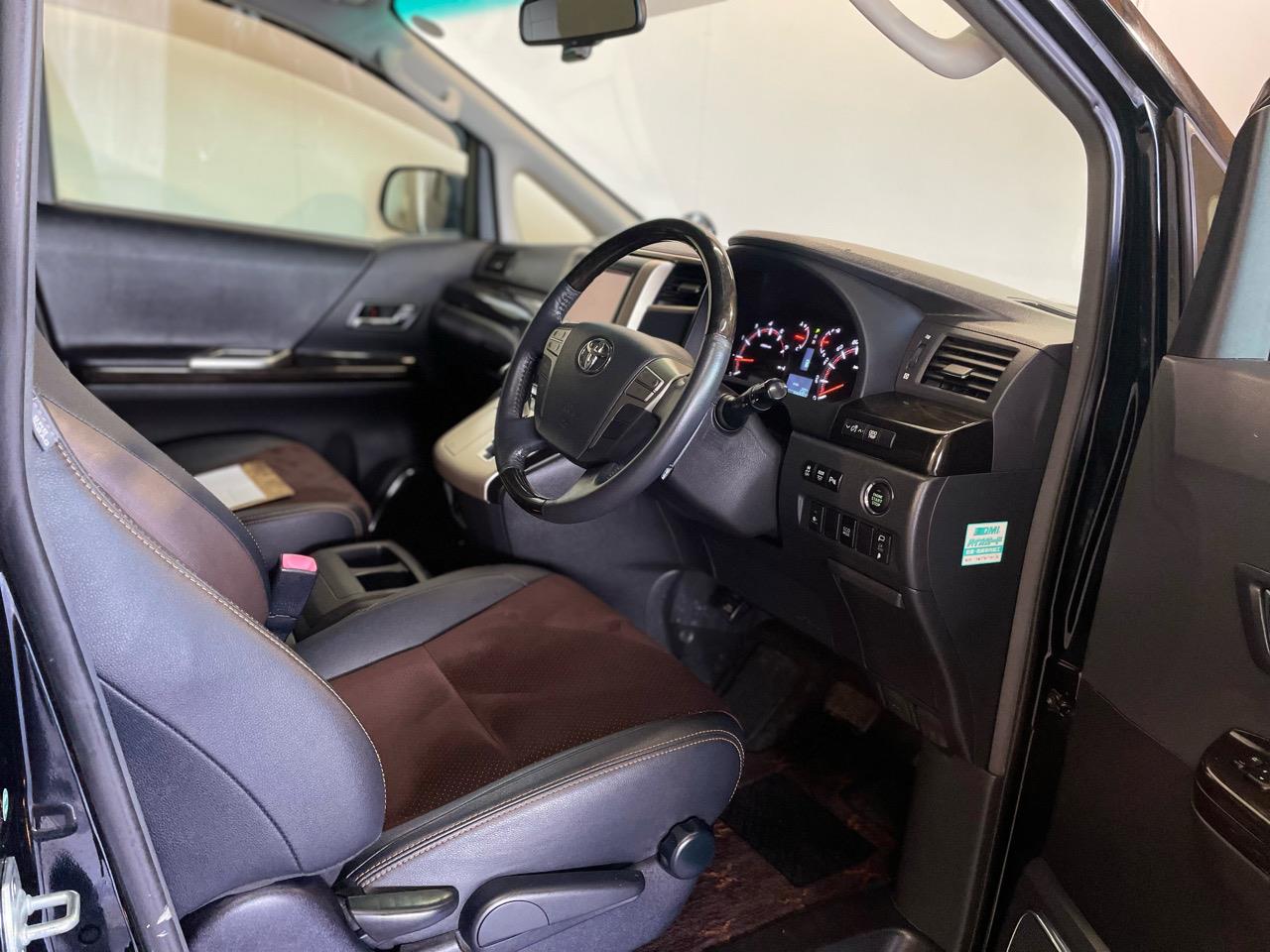 2012 Toyota Alphard