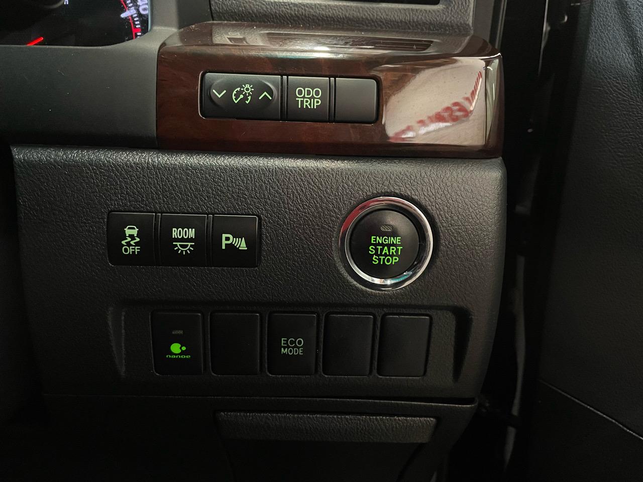 2013 Toyota VELLFIRE