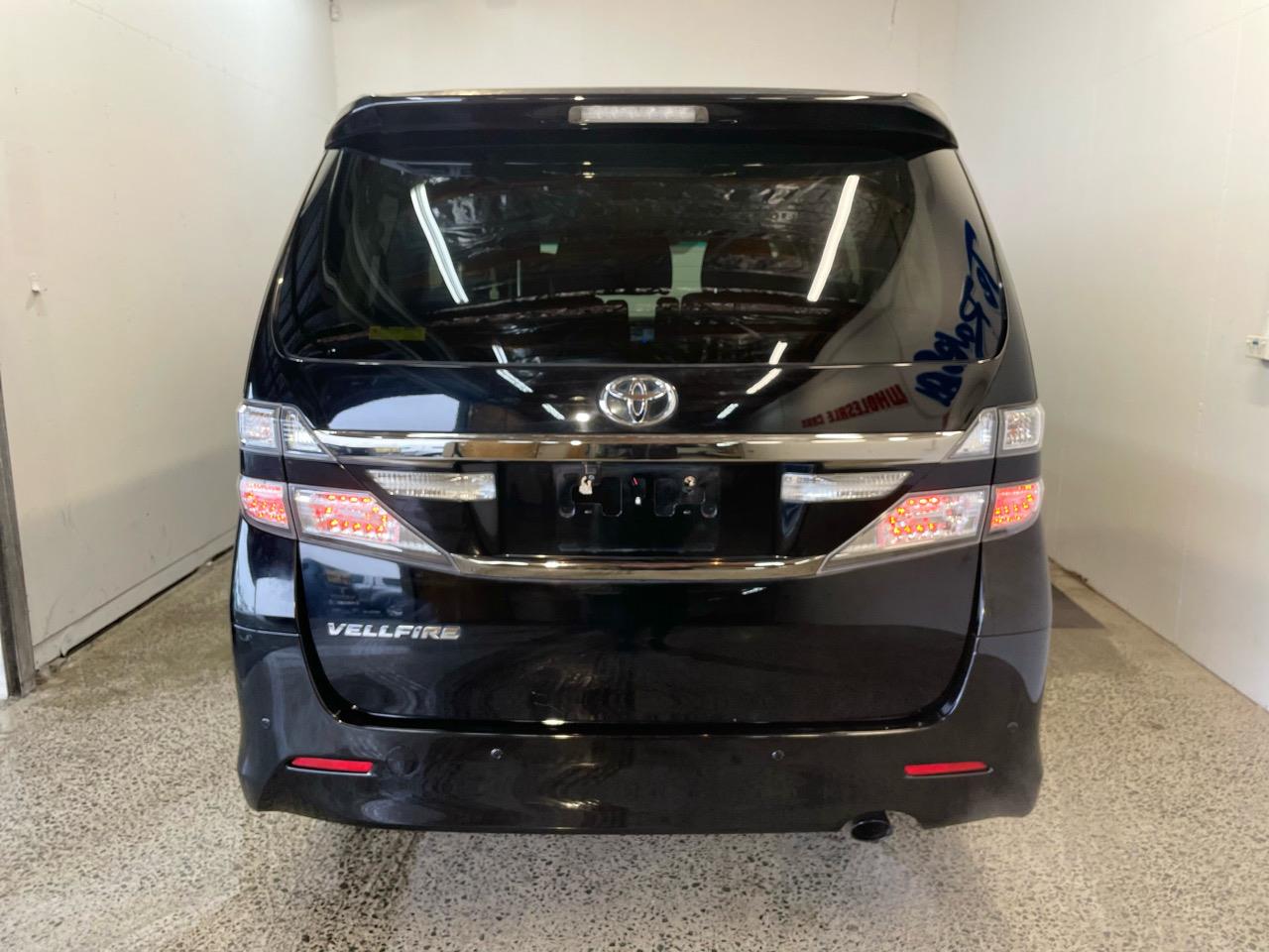 2013 Toyota VELLFIRE