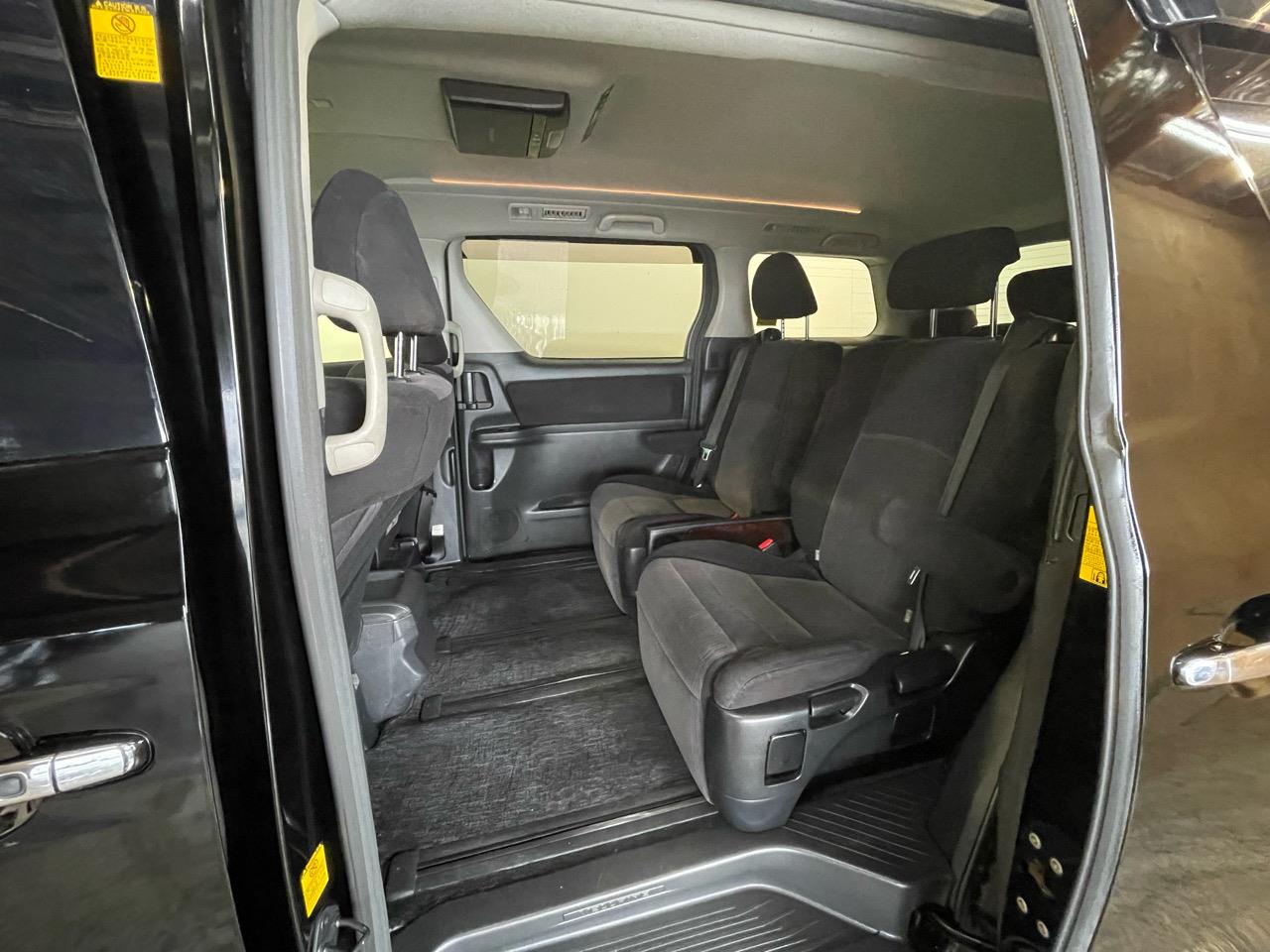 2013 Toyota VELLFIRE