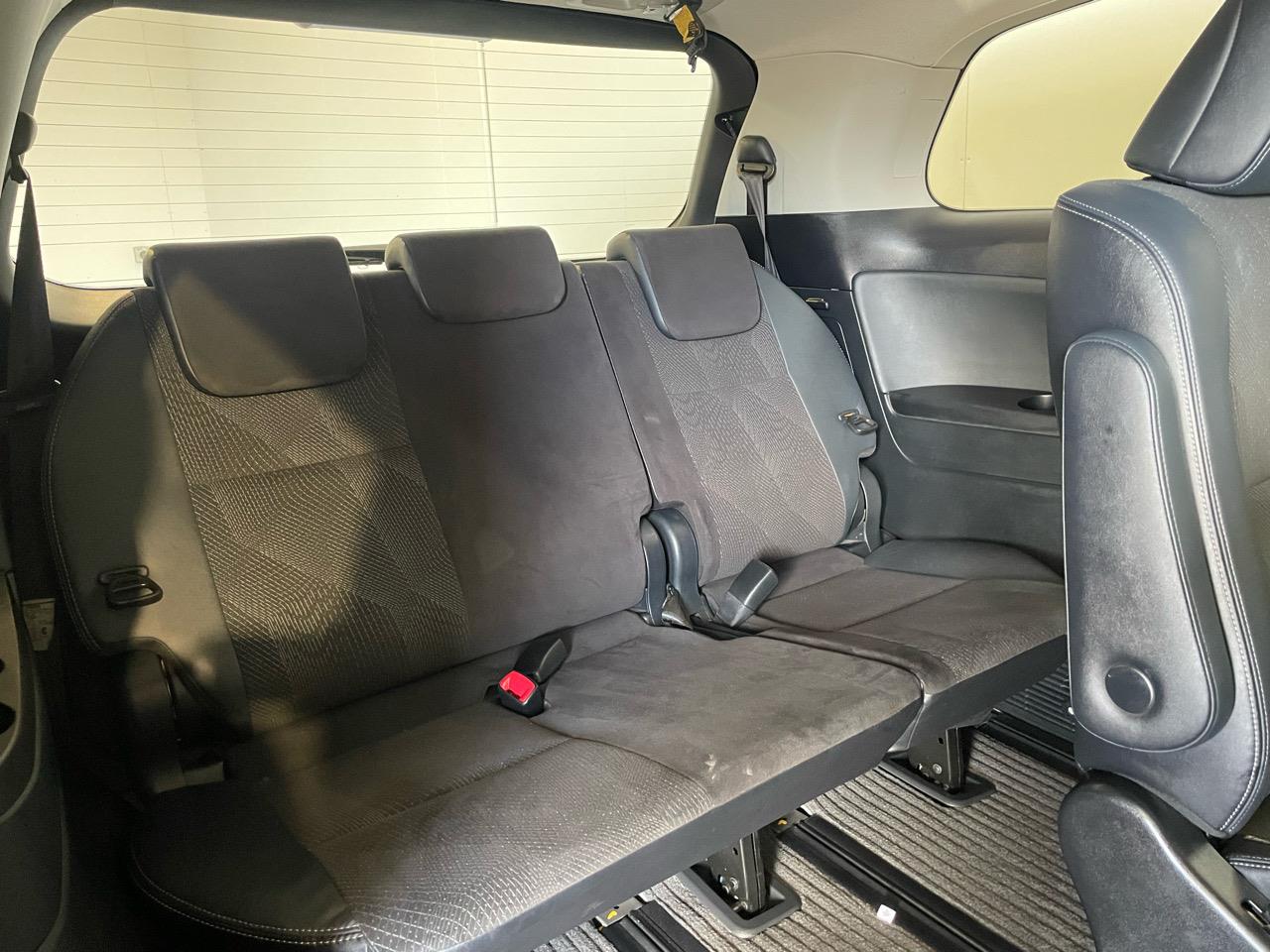 2015 Toyota Estima