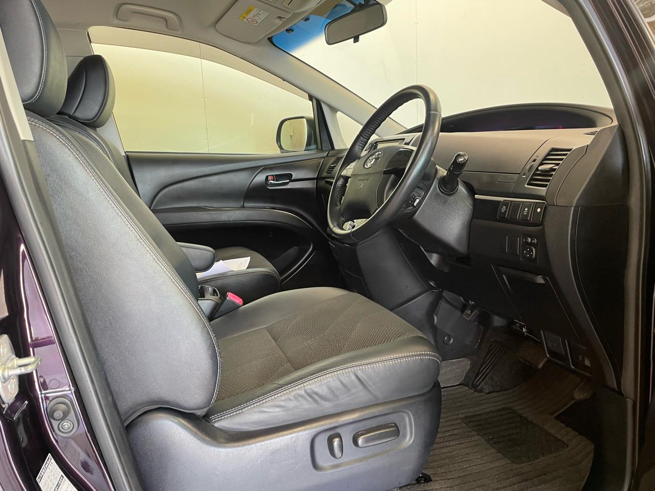 2015 Toyota Estima