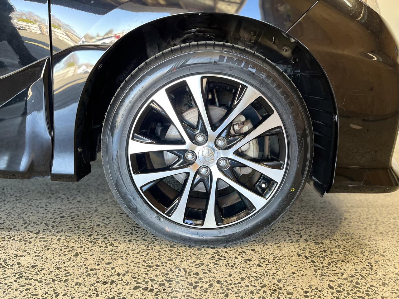 2016 Toyota Estima
