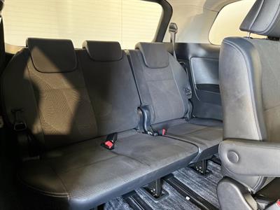 2016 Toyota Estima - Thumbnail