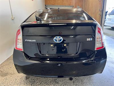 2012 Toyota Prius - Thumbnail