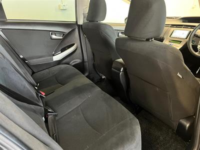 2012 Toyota Prius - Thumbnail