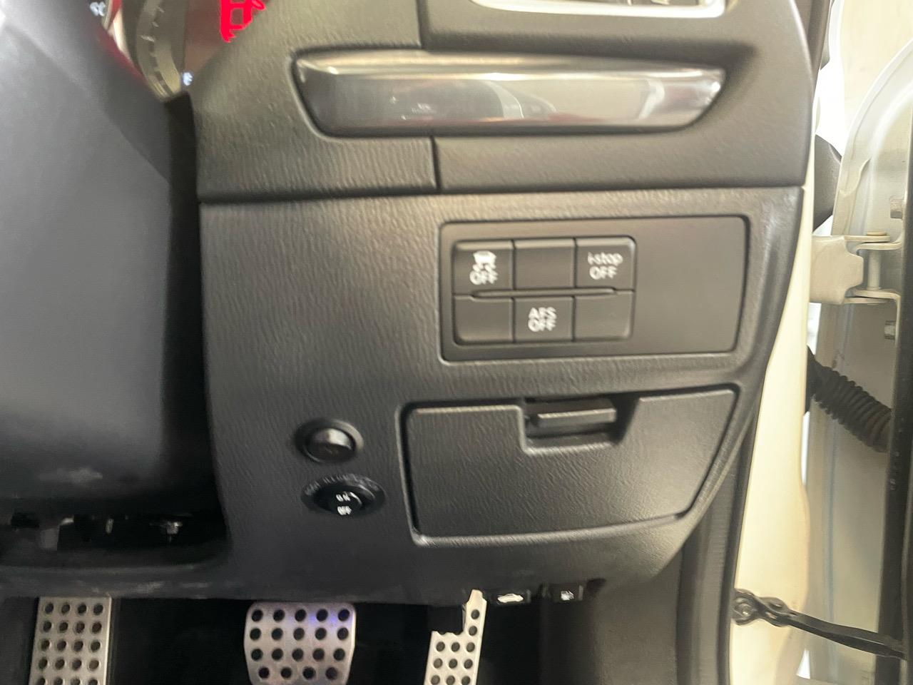 2014 Mazda Atenza