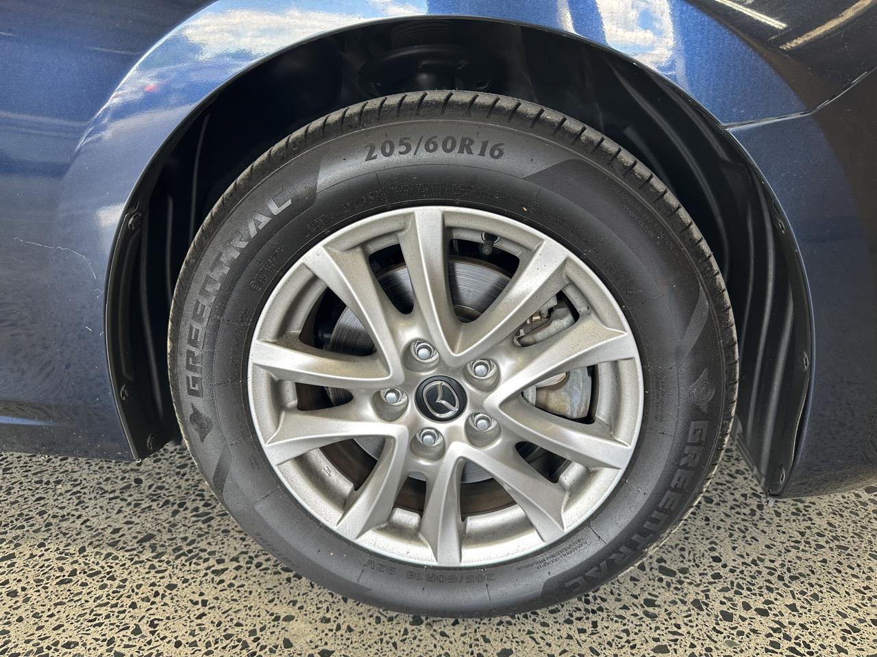 2014 Mazda AXELA